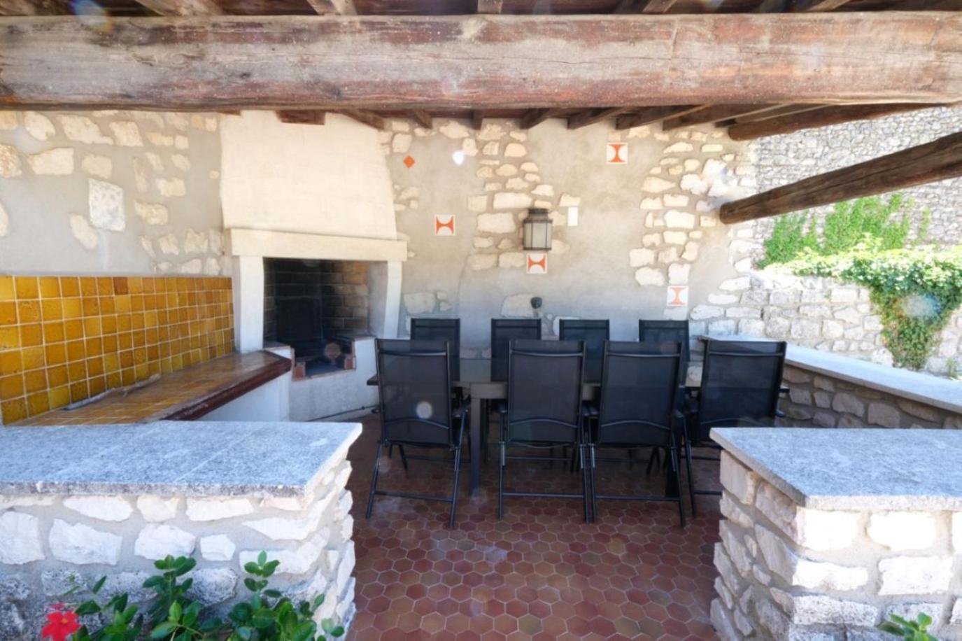 Typical Mas Provencal With Swimming Pool In A Small Hamlet Near Mouries In The Alpilles In Provence- 8 Persons Villa Dış mekan fotoğraf