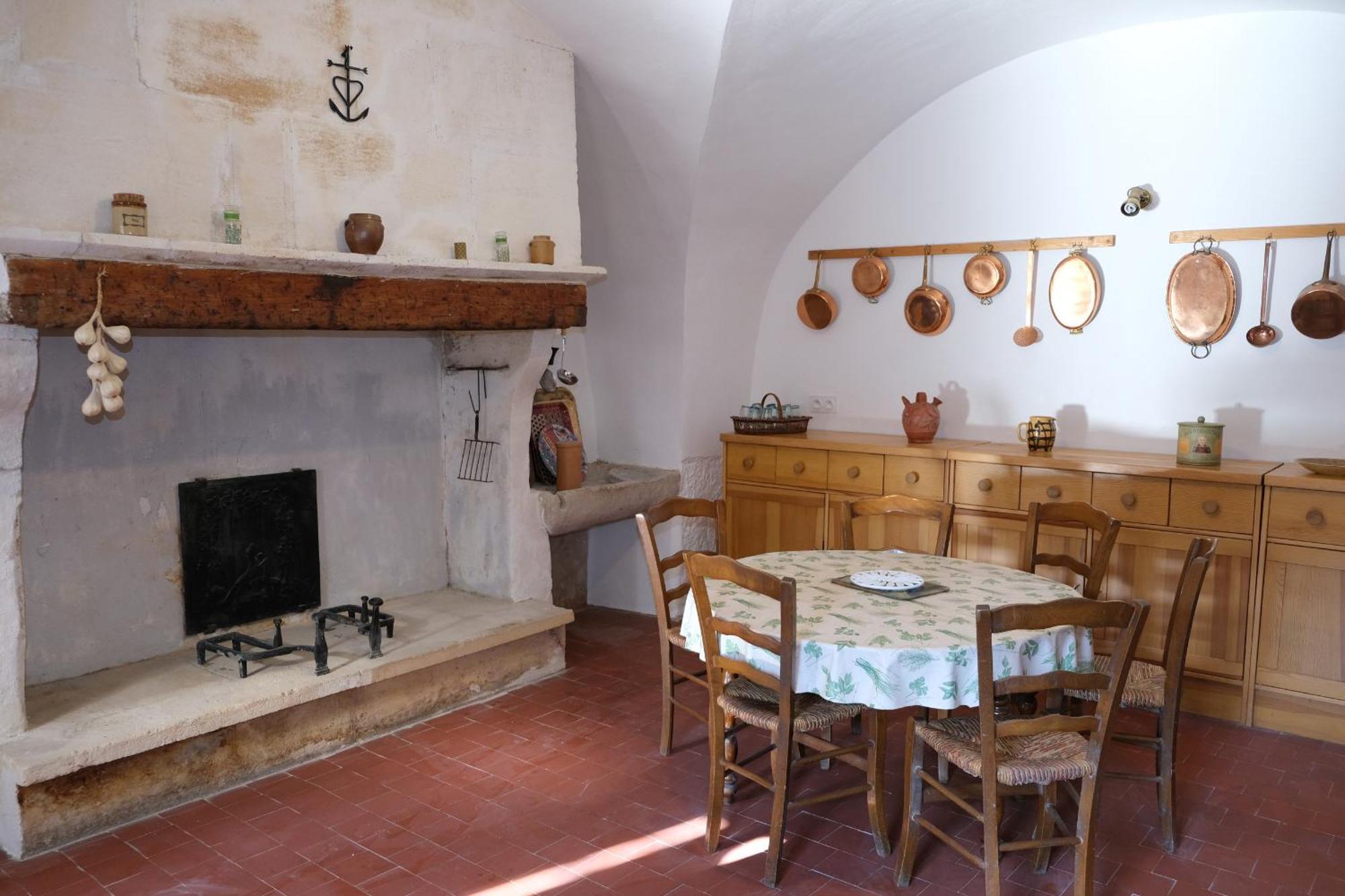 Typical Mas Provencal With Swimming Pool In A Small Hamlet Near Mouries In The Alpilles In Provence- 8 Persons Villa Dış mekan fotoğraf